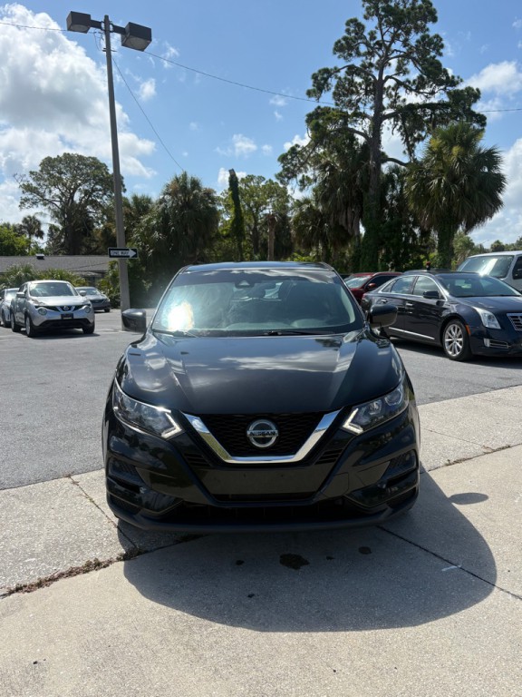 2021 Nissan Rogue Image 2