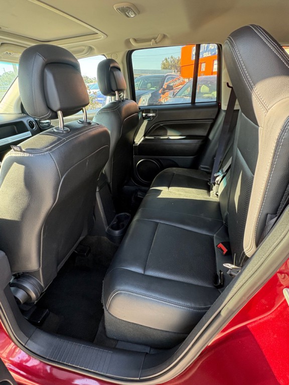 2016 Jeep Compass Image 9