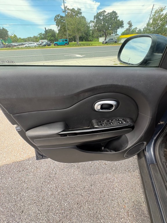 2016 Kia Soul Image 12
