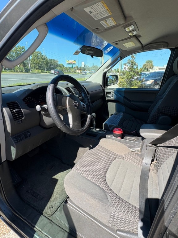 2008 Nissan Frontier Image 10