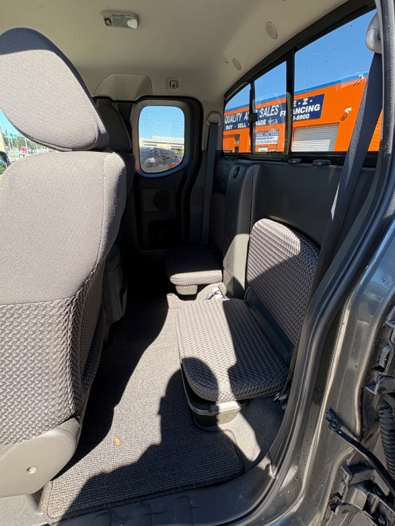 2008 Nissan Frontier Image 12