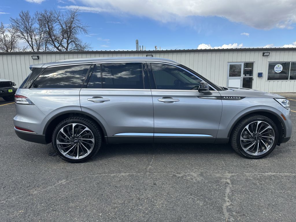 2022 Lincoln Aviator Image 4