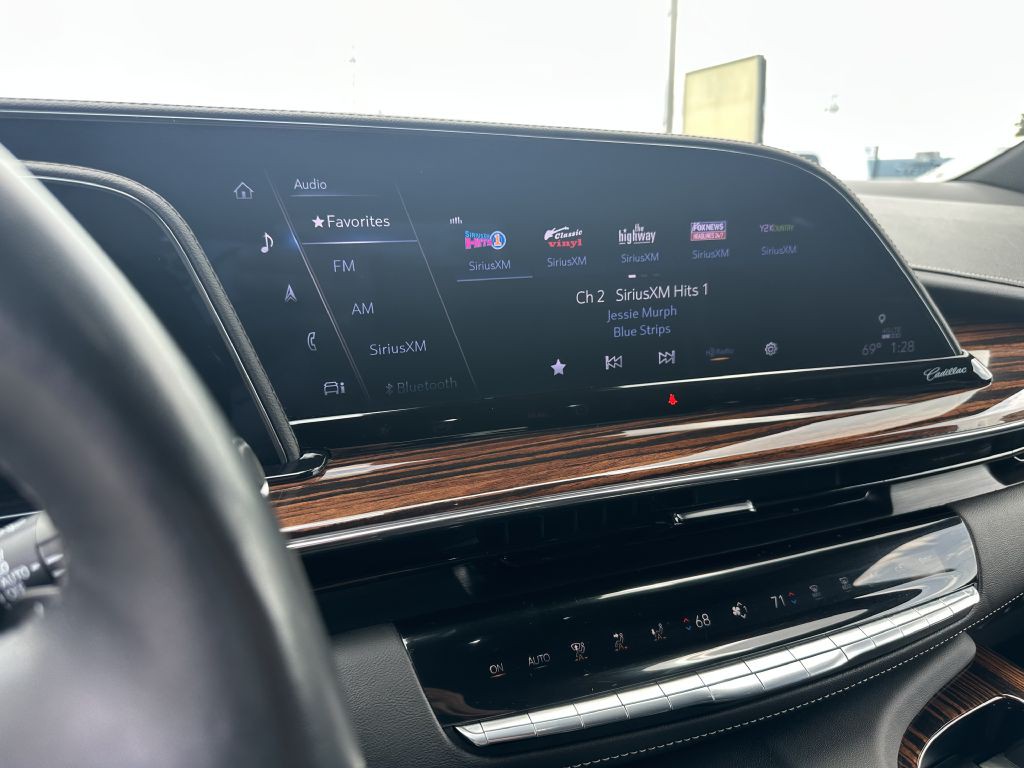 2023 Cadillac Escalade Image 12