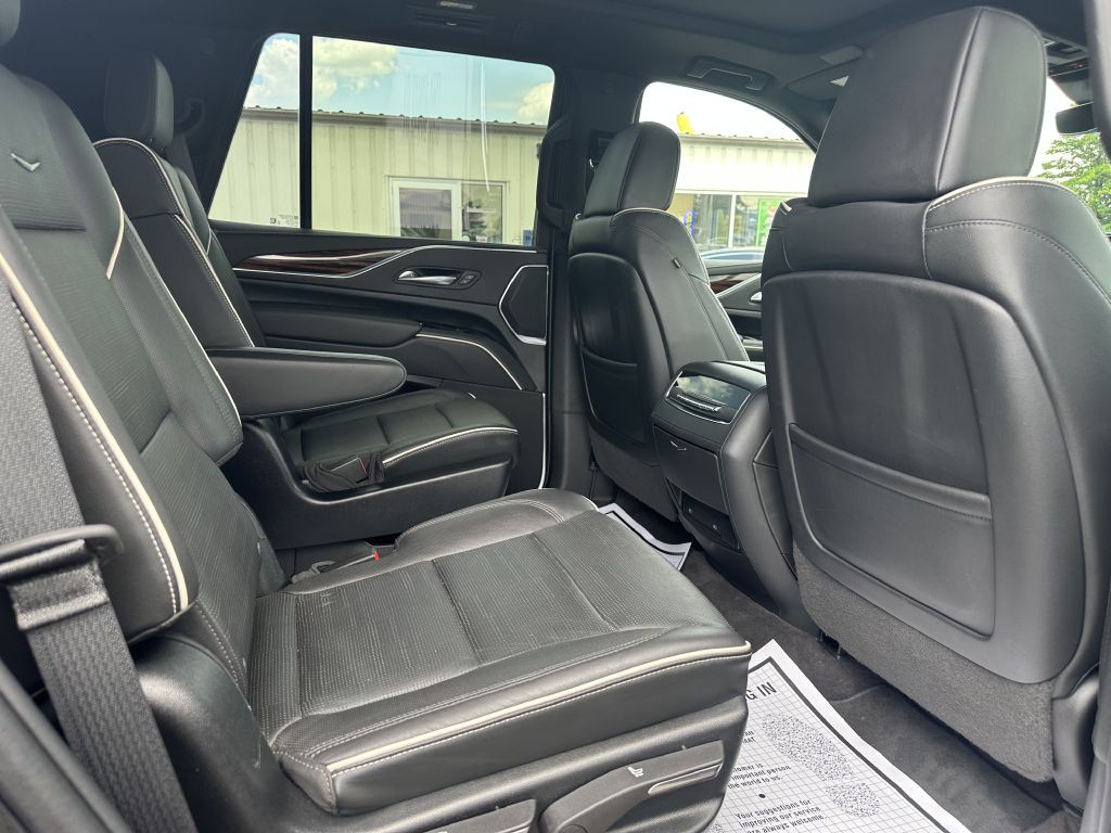 2023 Cadillac Escalade Image 17