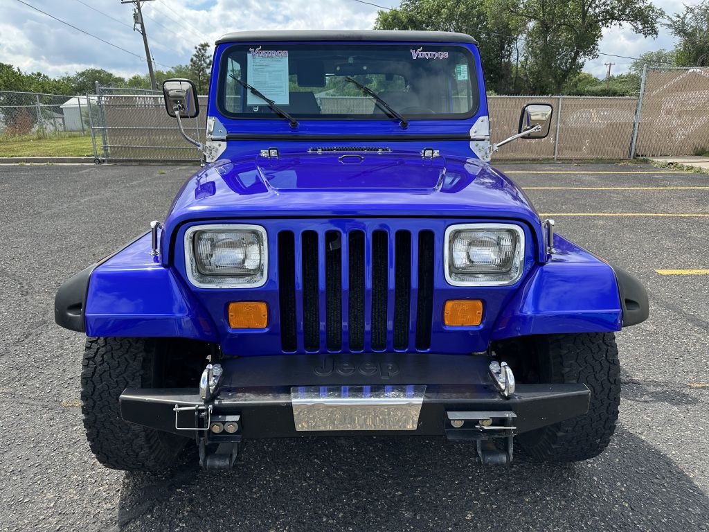 1993 Jeep Wrangler Image 2