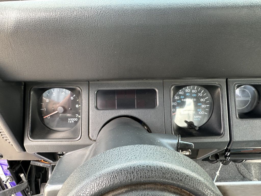 1993 Jeep Wrangler Image 10