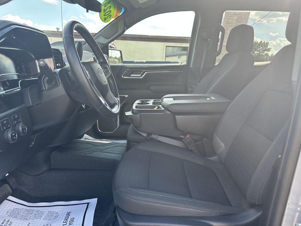 2024 Chevrolet Silverado 1500 Image 9