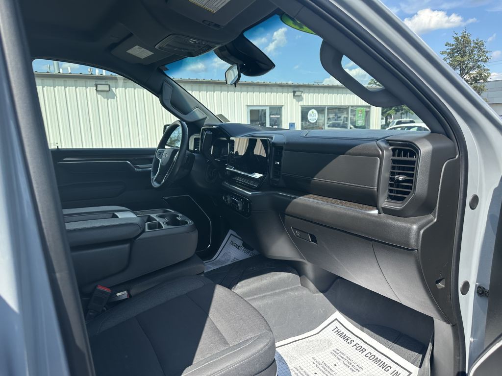 2024 Chevrolet Silverado 1500 Image 13