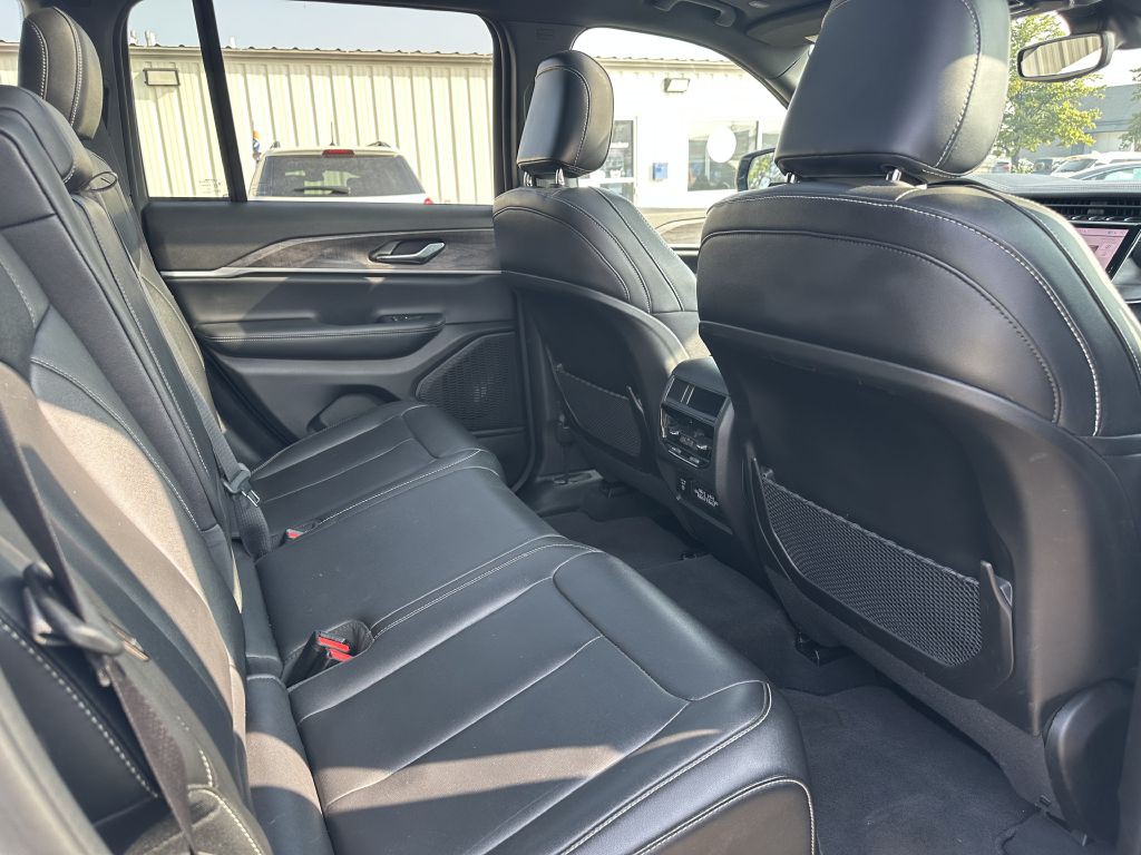 2024 Jeep Grand Cherokee Image 16