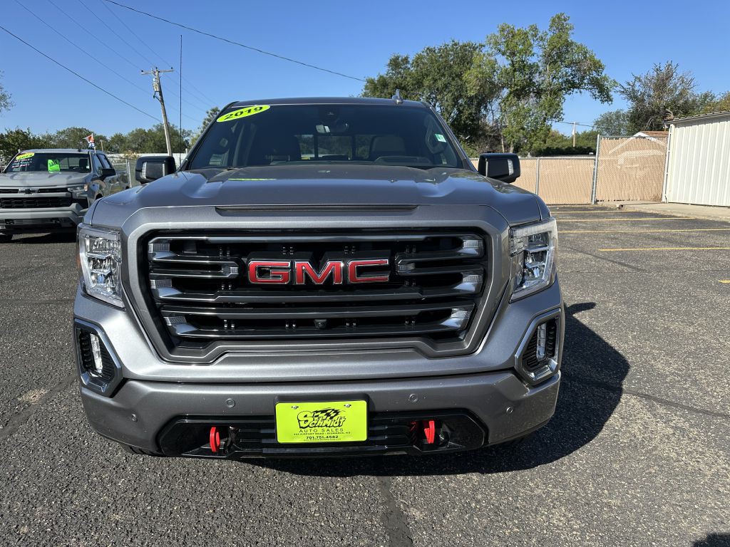 2019 GMC Sierra Image 2