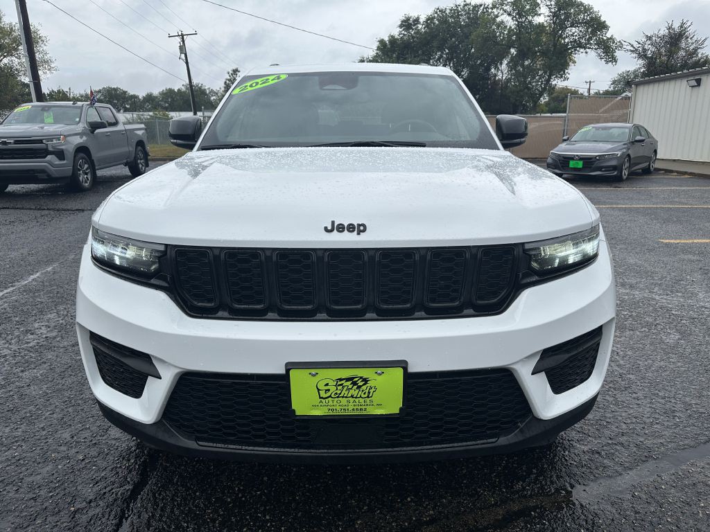 2024 Jeep Grand Cherokee Image 2