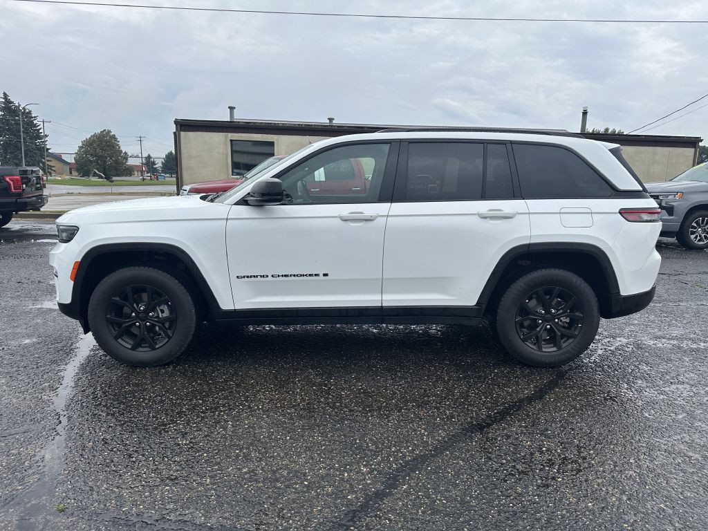 2024 Jeep Grand Cherokee Image 8