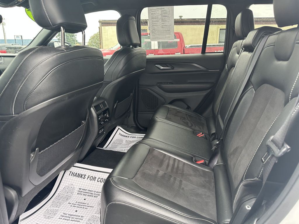 2024 Jeep Grand Cherokee Image 13