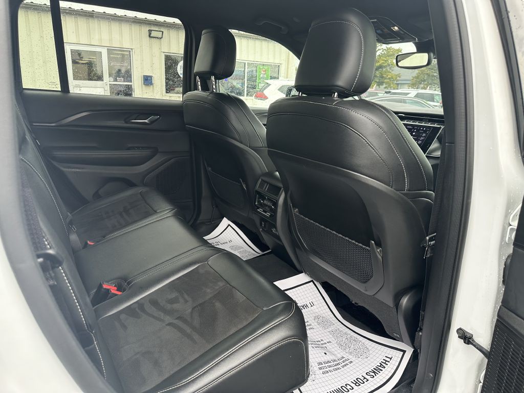 2024 Jeep Grand Cherokee Image 14