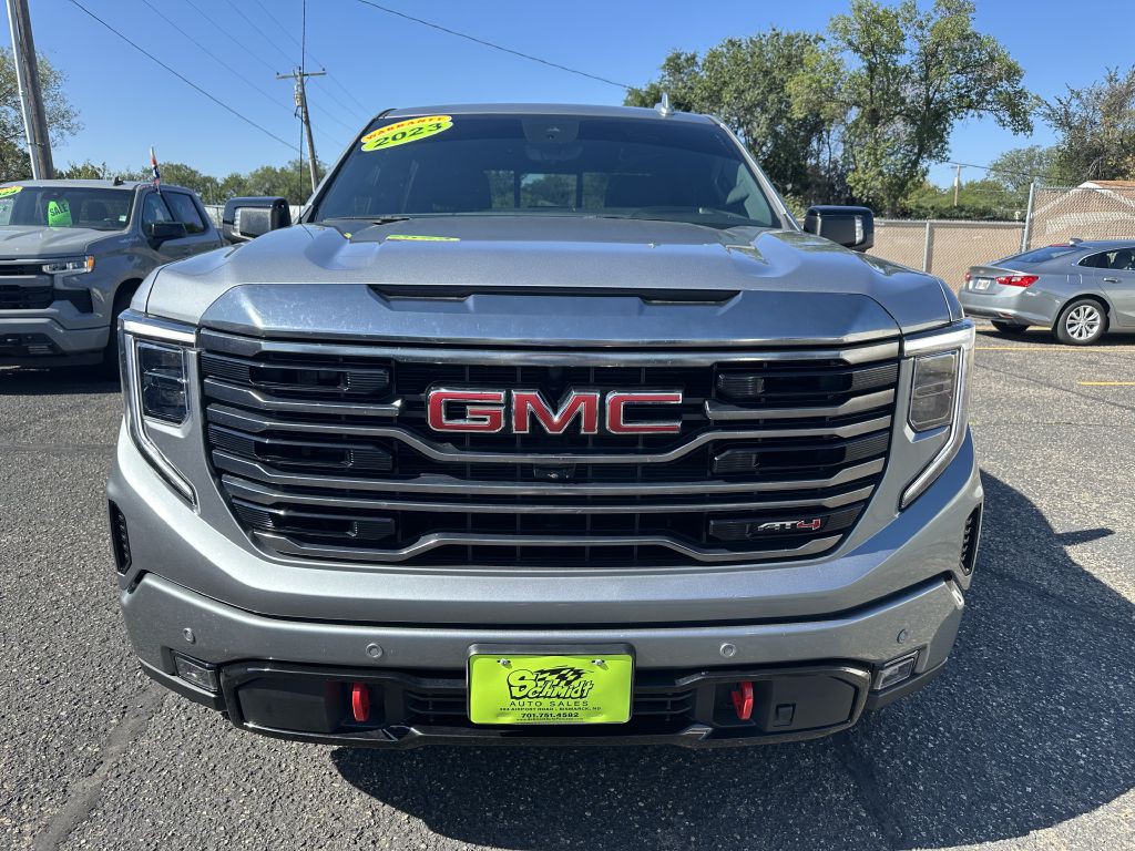 2023 GMC Sierra 1500 Image 2