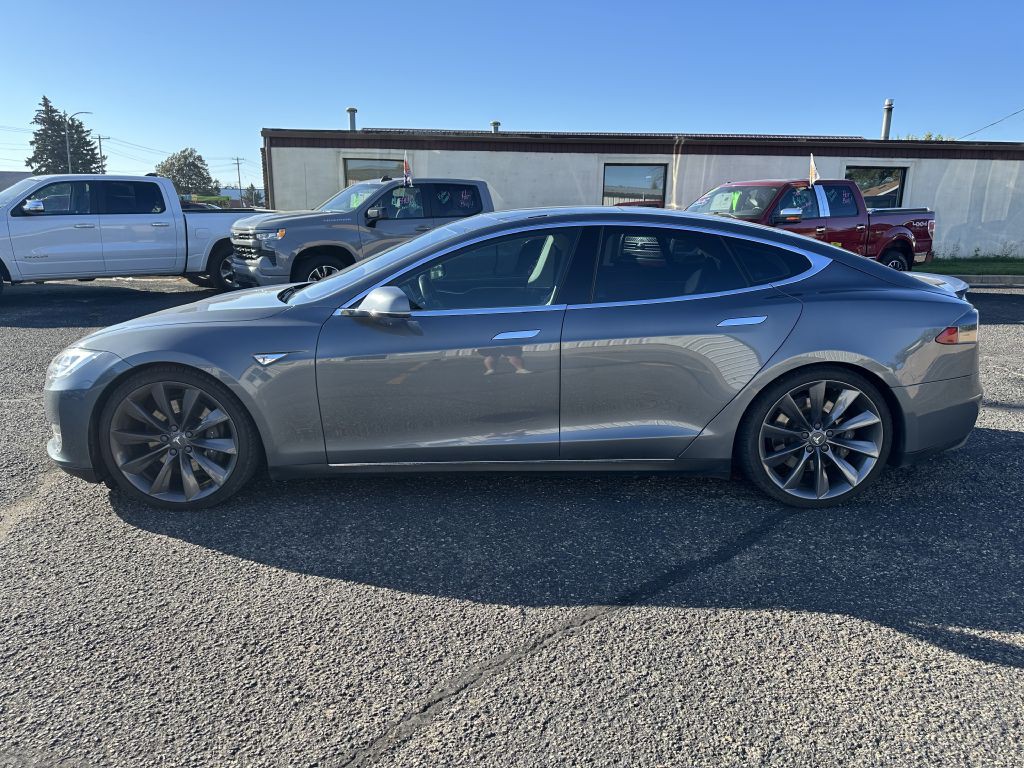 2013 Tesla Model S Image 8
