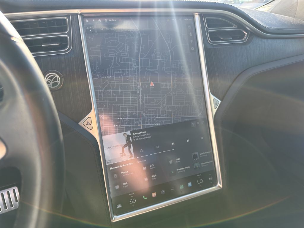2013 Tesla Model S Image 12