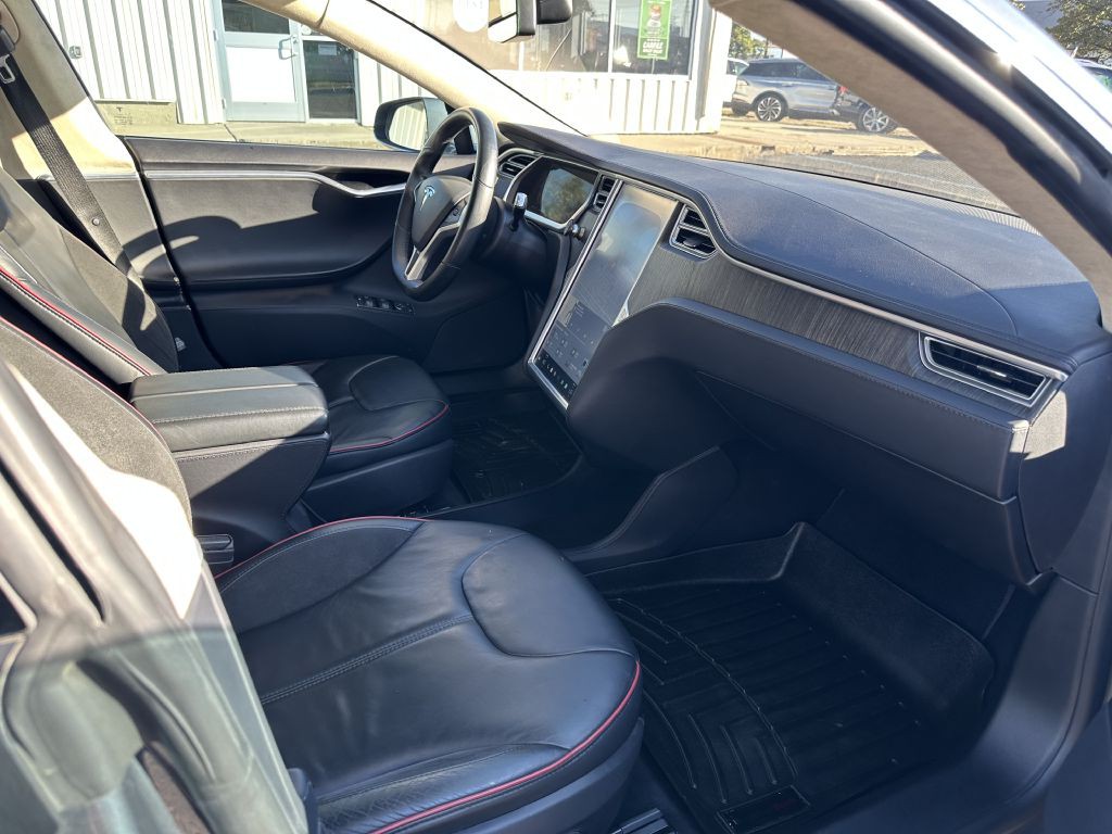 2013 Tesla Model S Image 14