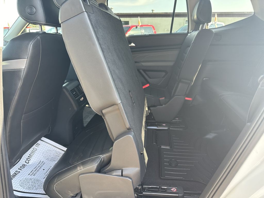 2022 Volkswagen Atlas Image 16