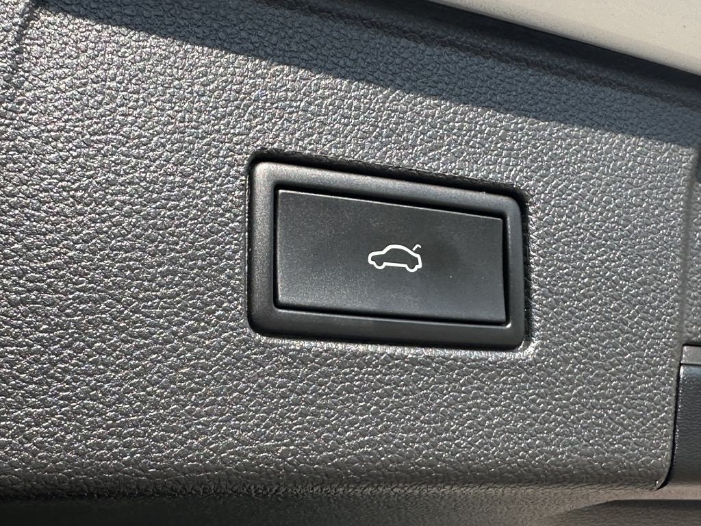 2022 Volkswagen Atlas Image 26