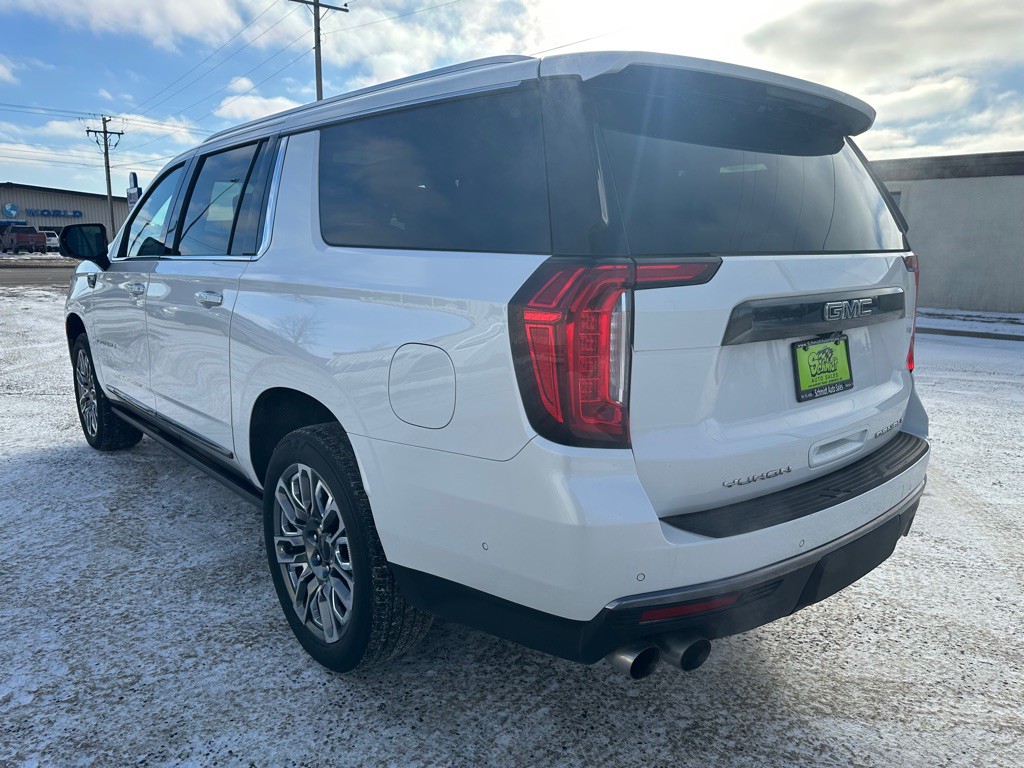 2023 GMC Yukon Image 7