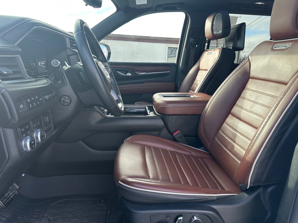 2023 GMC Yukon Image 9