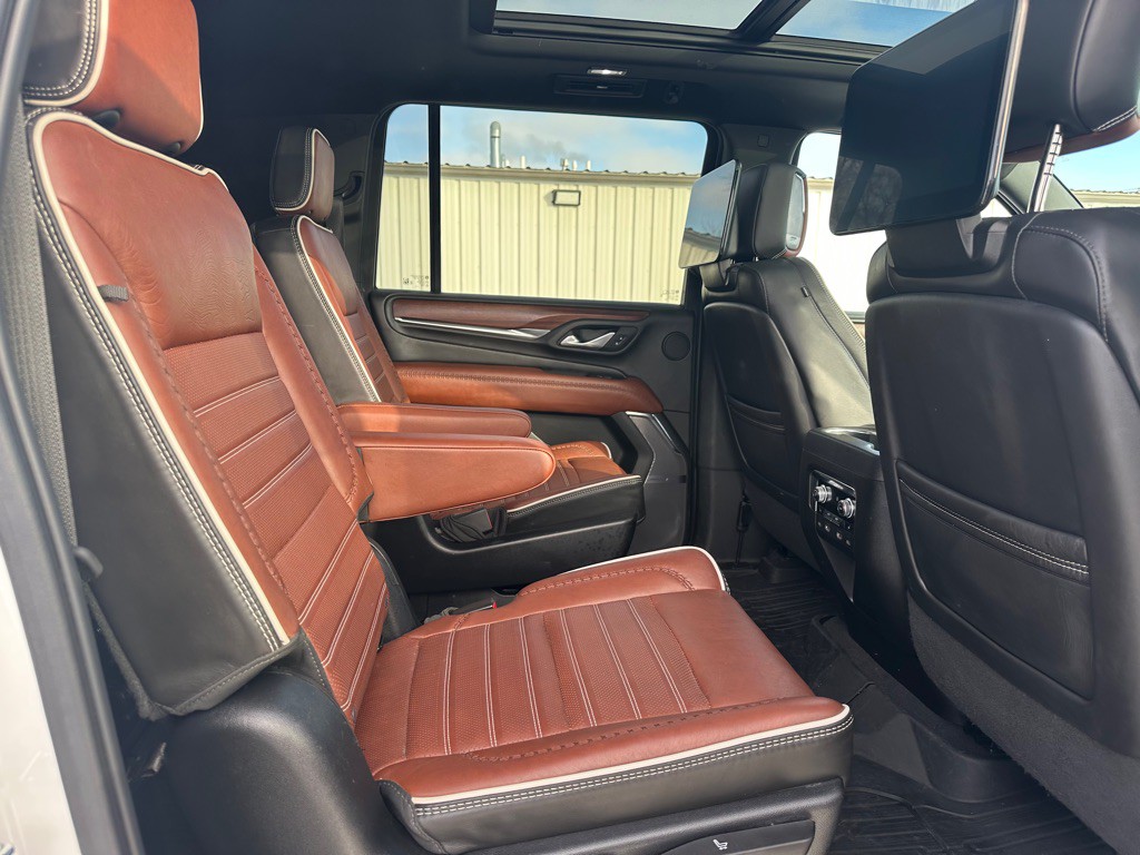 2023 GMC Yukon Image 14