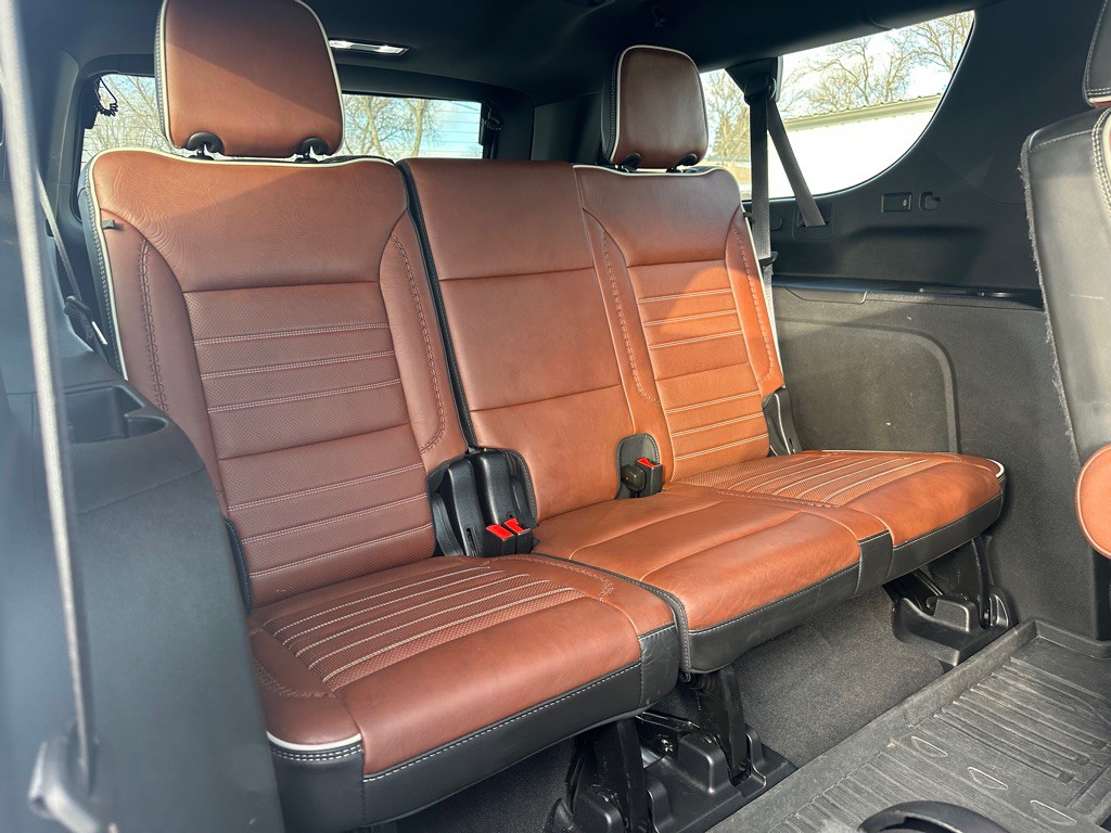 2023 GMC Yukon Image 15