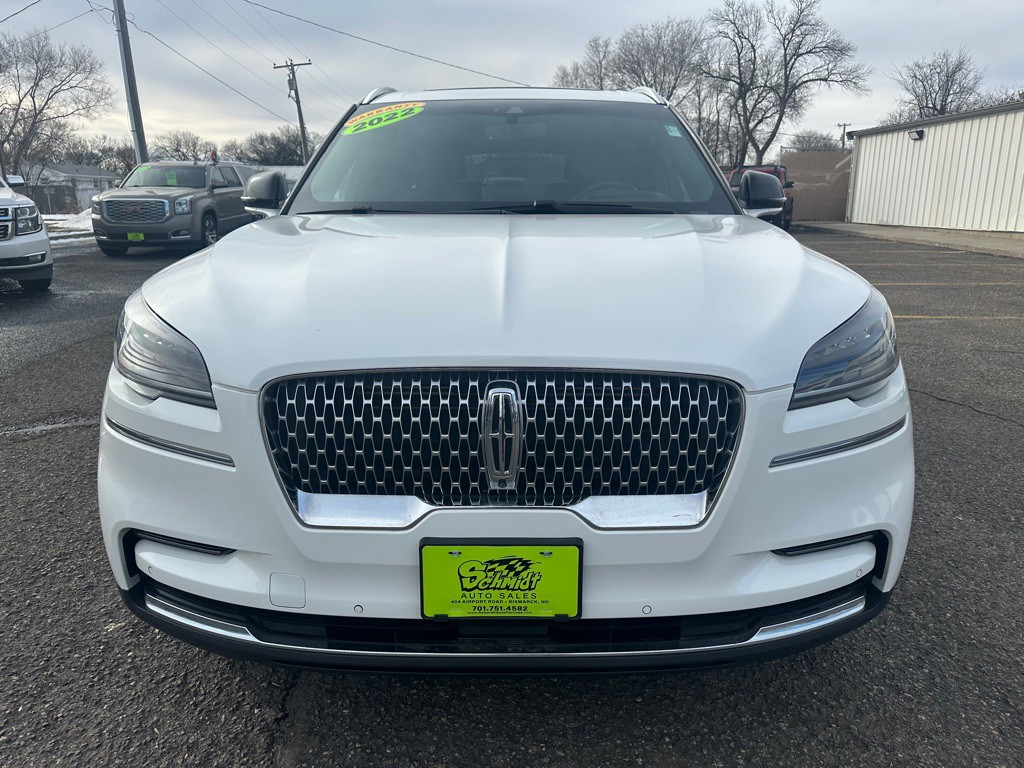 2022 Lincoln Aviator Image 2