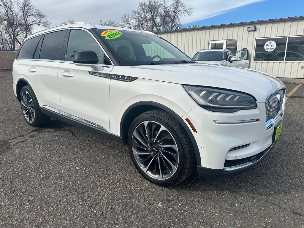 2022 Lincoln Aviator Image 3