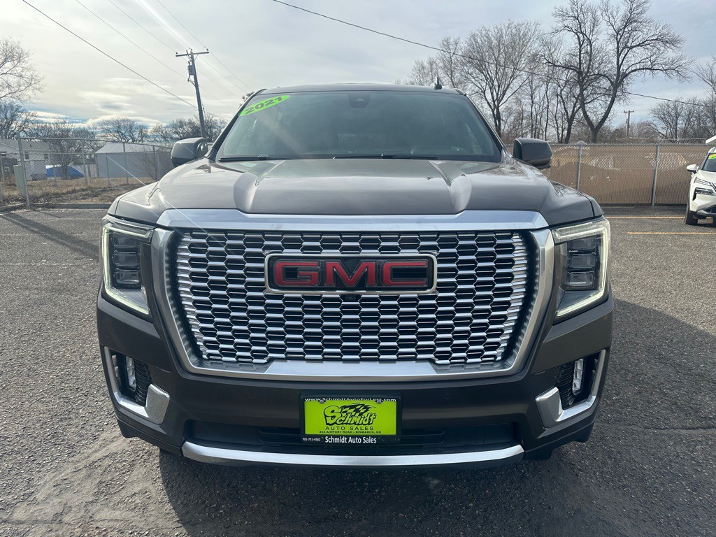 2021 GMC Yukon Image 2