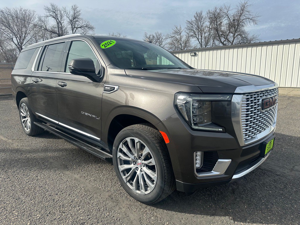 2021 GMC Yukon Image 3