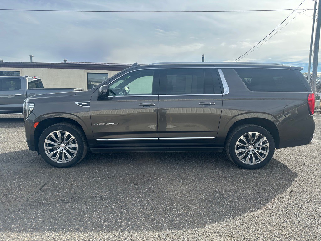 2021 GMC Yukon Image 8