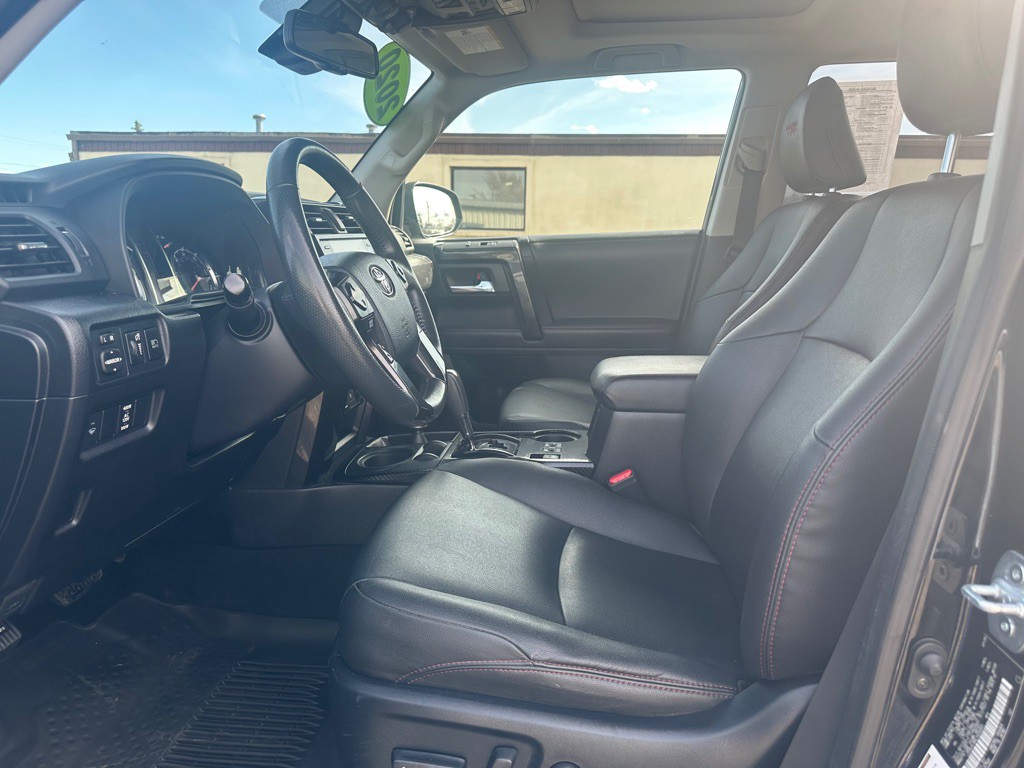 2020 Toyota 4Runner Image 9