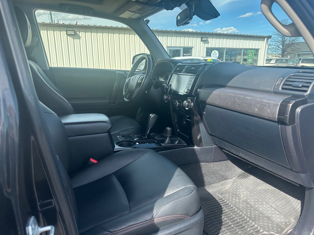 2020 Toyota 4Runner Image 14