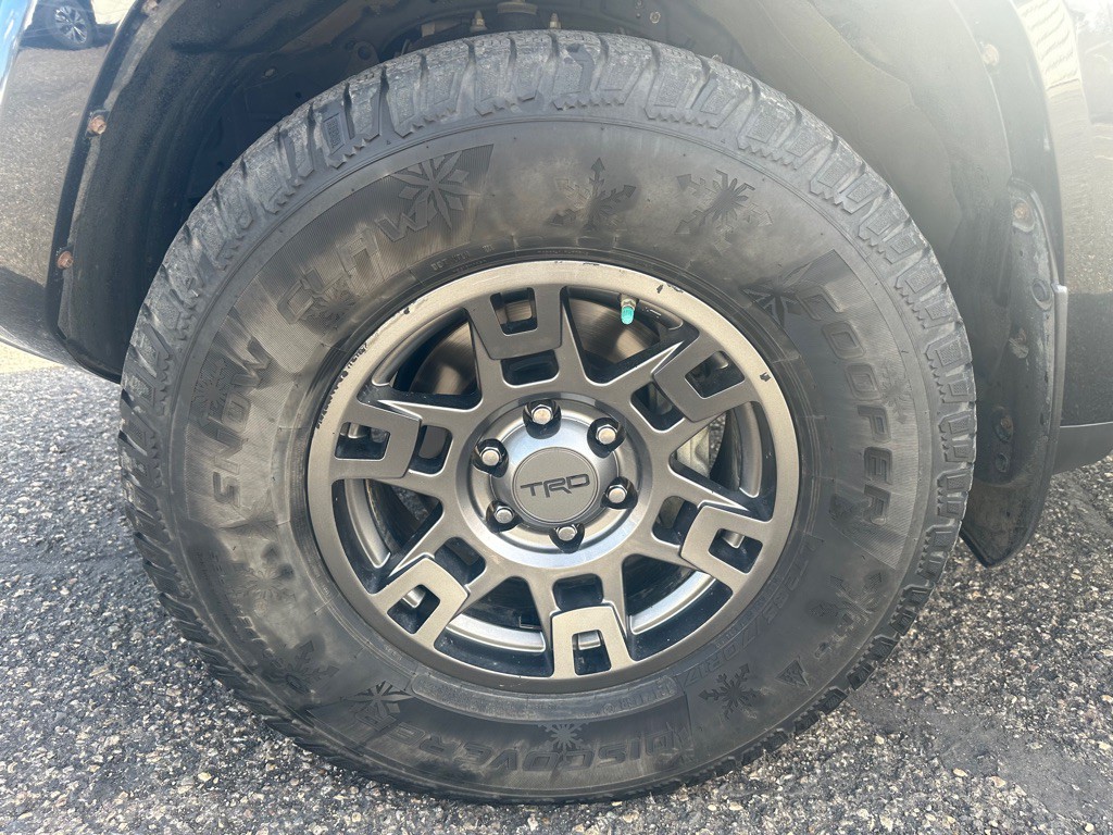 2020 Toyota 4Runner Image 17