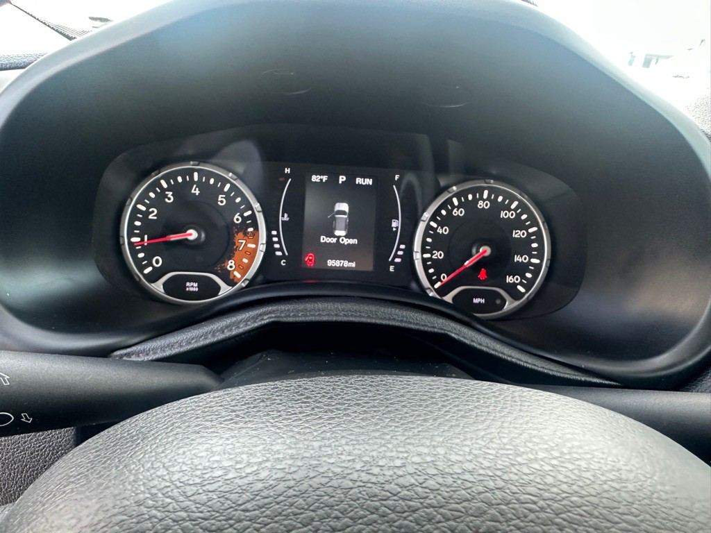 2017 Jeep Renegade Image 10