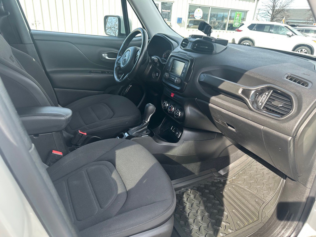 2017 Jeep Renegade Image 14