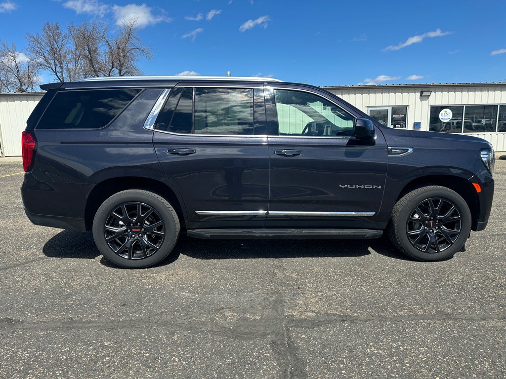 2023 GMC Yukon Image 4