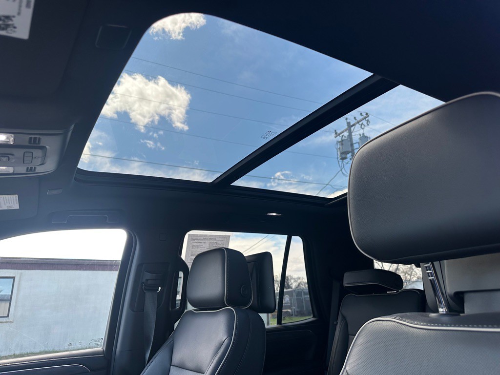 2023 GMC Yukon Image 10