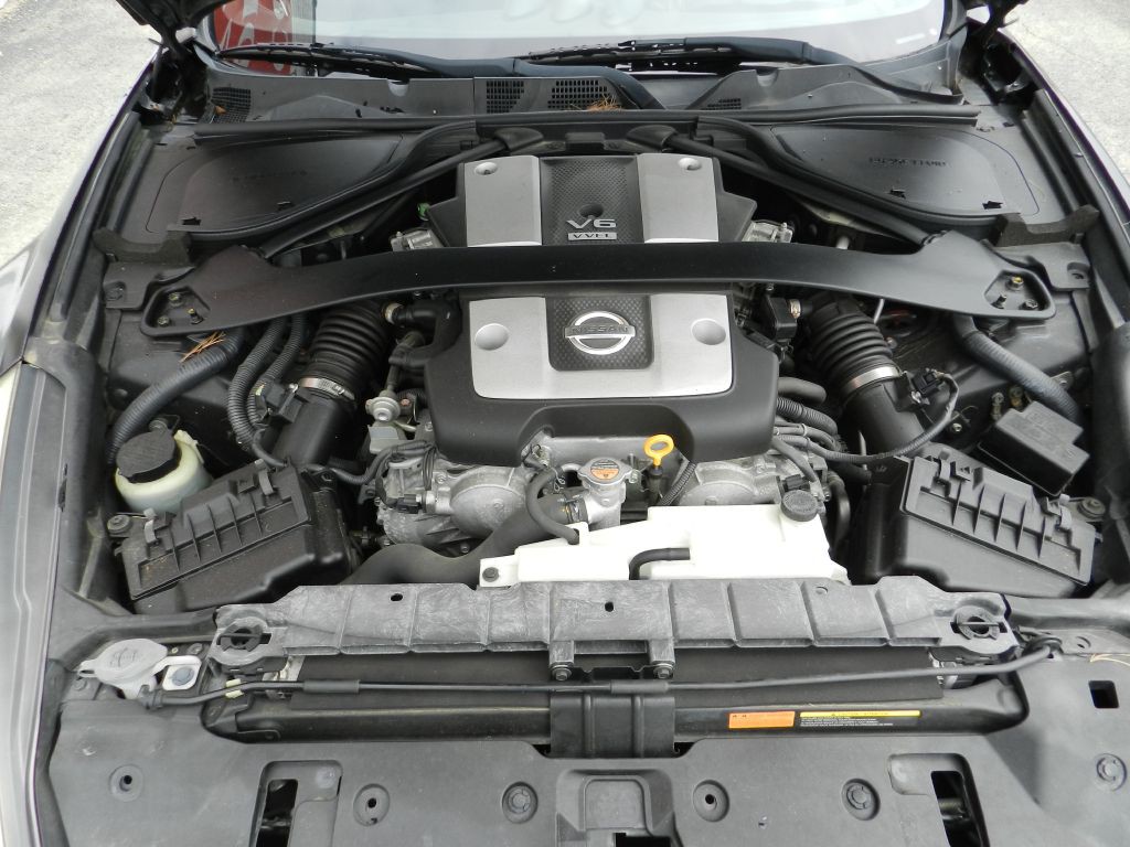 2011 Nissan 370Z Image 15