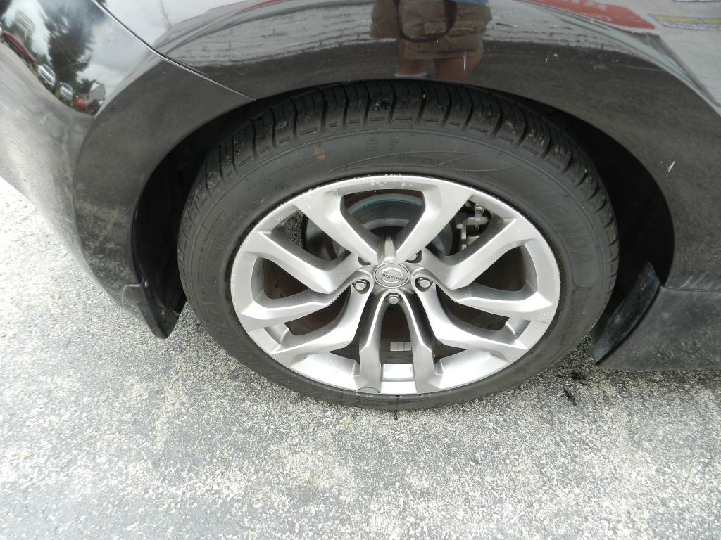 2011 Nissan 370Z Image 17