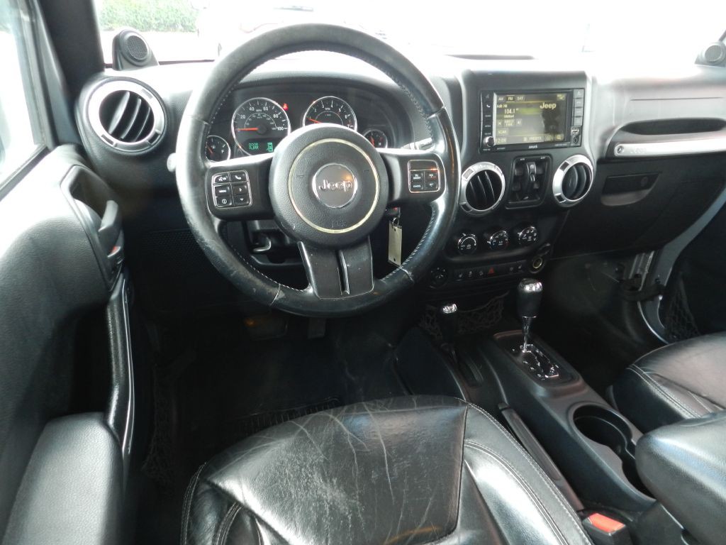 2013 Jeep Wrangler Unlimited Image 9
