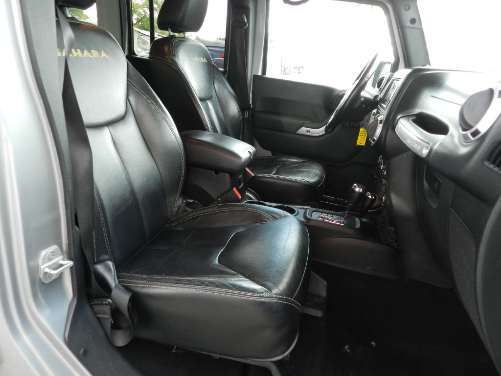 2013 Jeep Wrangler Unlimited Image 11