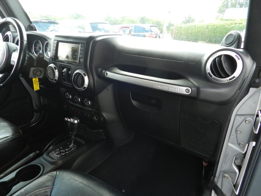 2013 Jeep Wrangler Unlimited Image 13