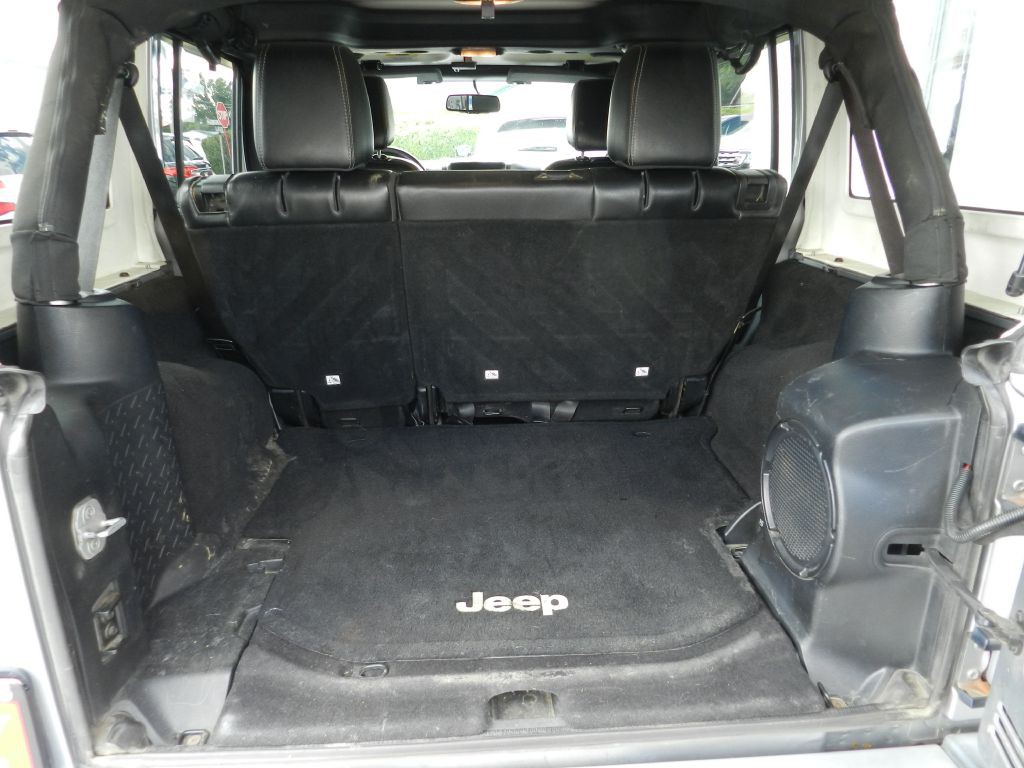 2013 Jeep Wrangler Unlimited Image 15