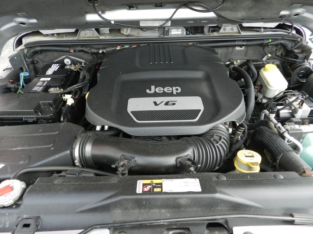 2013 Jeep Wrangler Unlimited Image 21