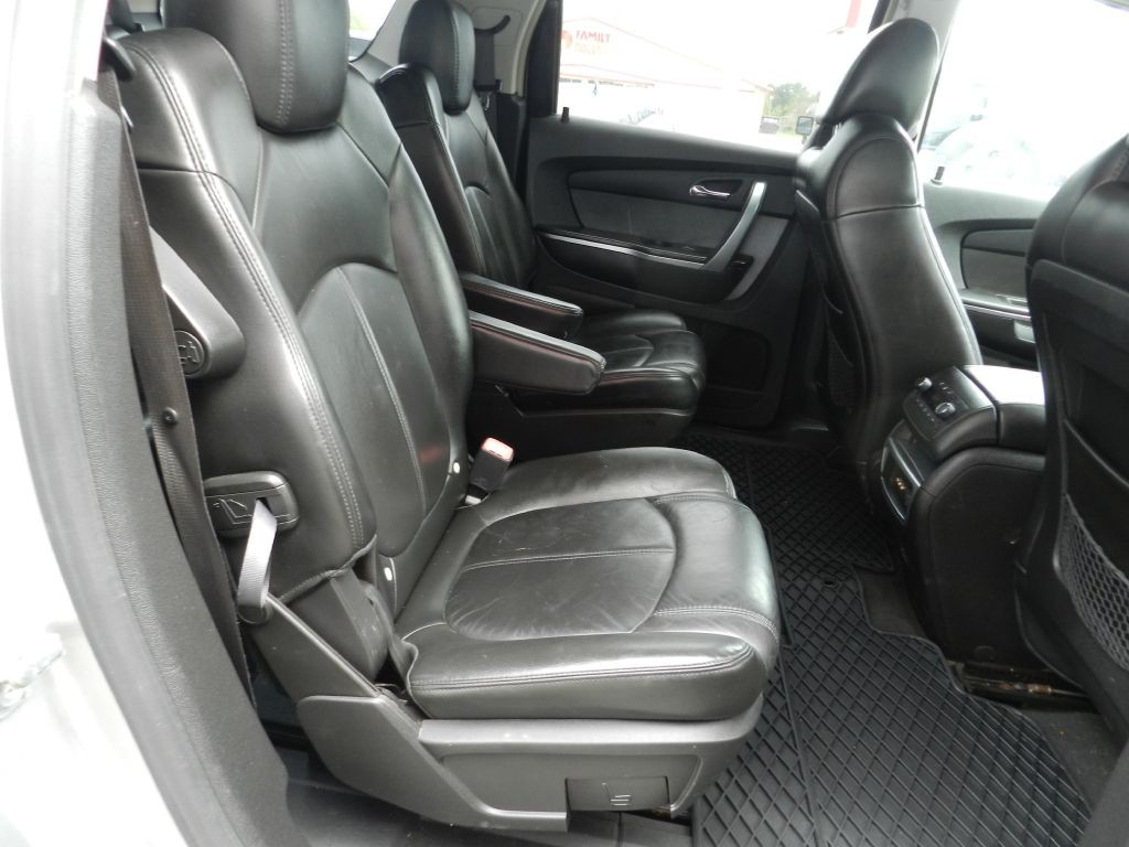 2007 GMC Acadia Image 13