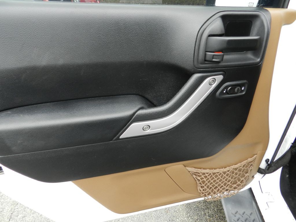 2014 Jeep Wrangler Unlimited Image 15