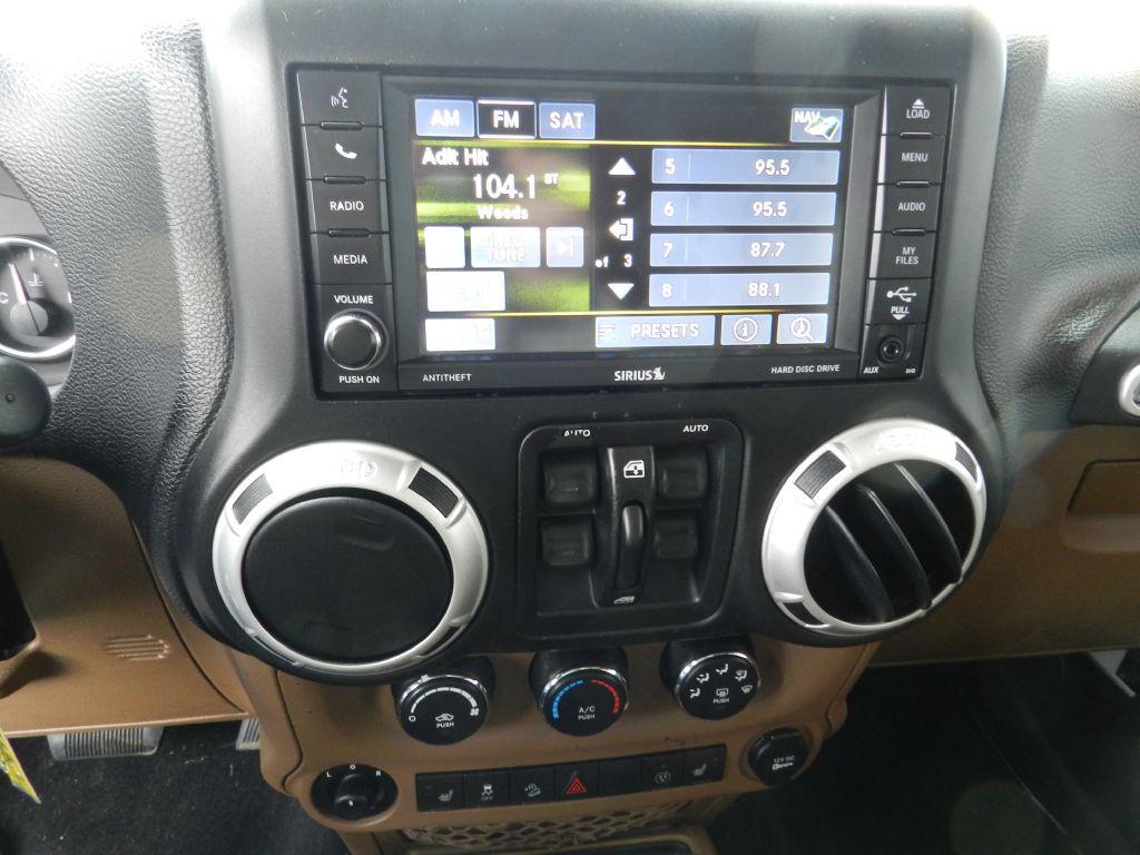 2014 Jeep Wrangler Unlimited Image 16